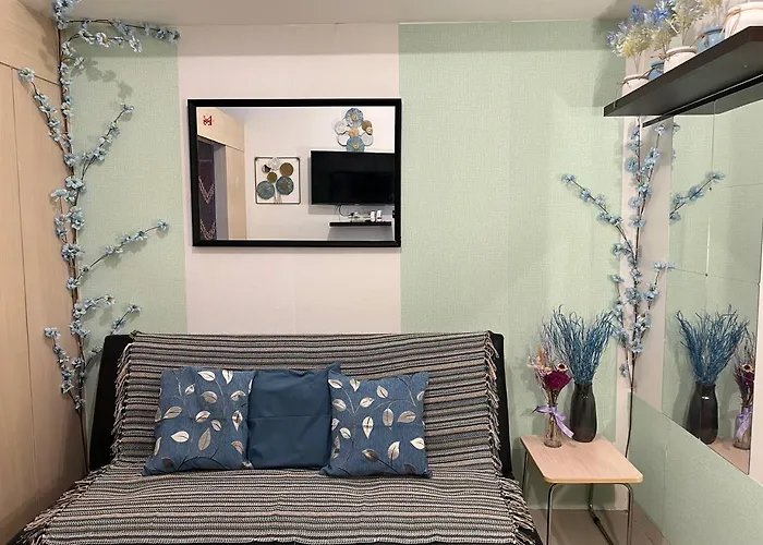 Apartment Greece Theme Boni Mrt Train Edsa 1br With Netflix Prime Hbo Max Fast Internet Pool Light Mall Manila