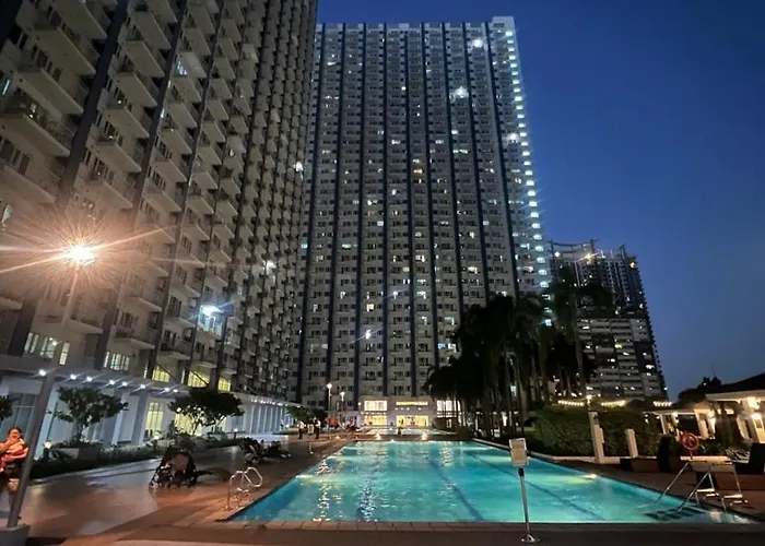 Greece Theme Boni Mrt Train Edsa 1br With Netflix Prime Hbo Max Fast Internet Pool Light Mall Manila
